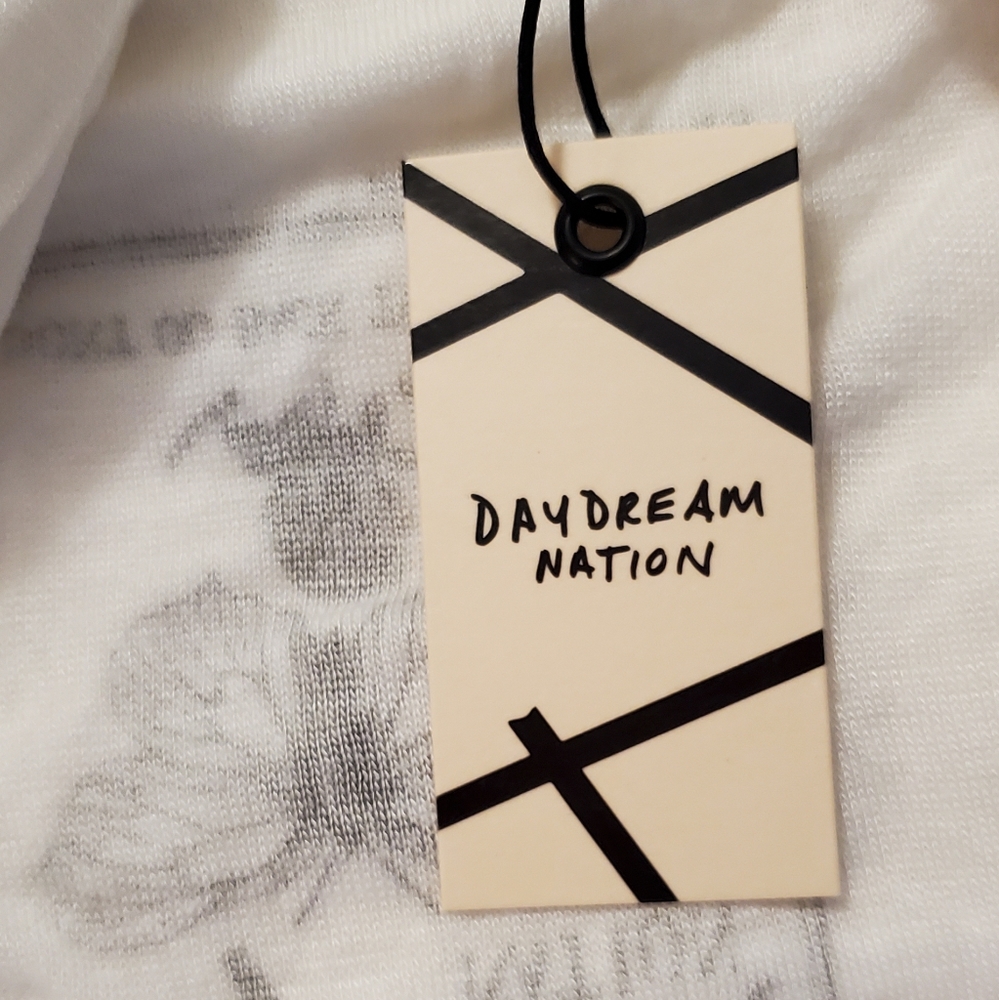 🤍 Daydream Nation Color TV Short Sleeve Tee 🤍 - Picture 4 of 10